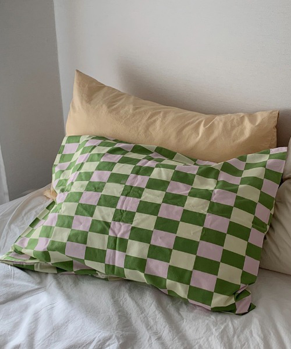 SOGON SOGON소곤소곤 checkerboard olive pillow