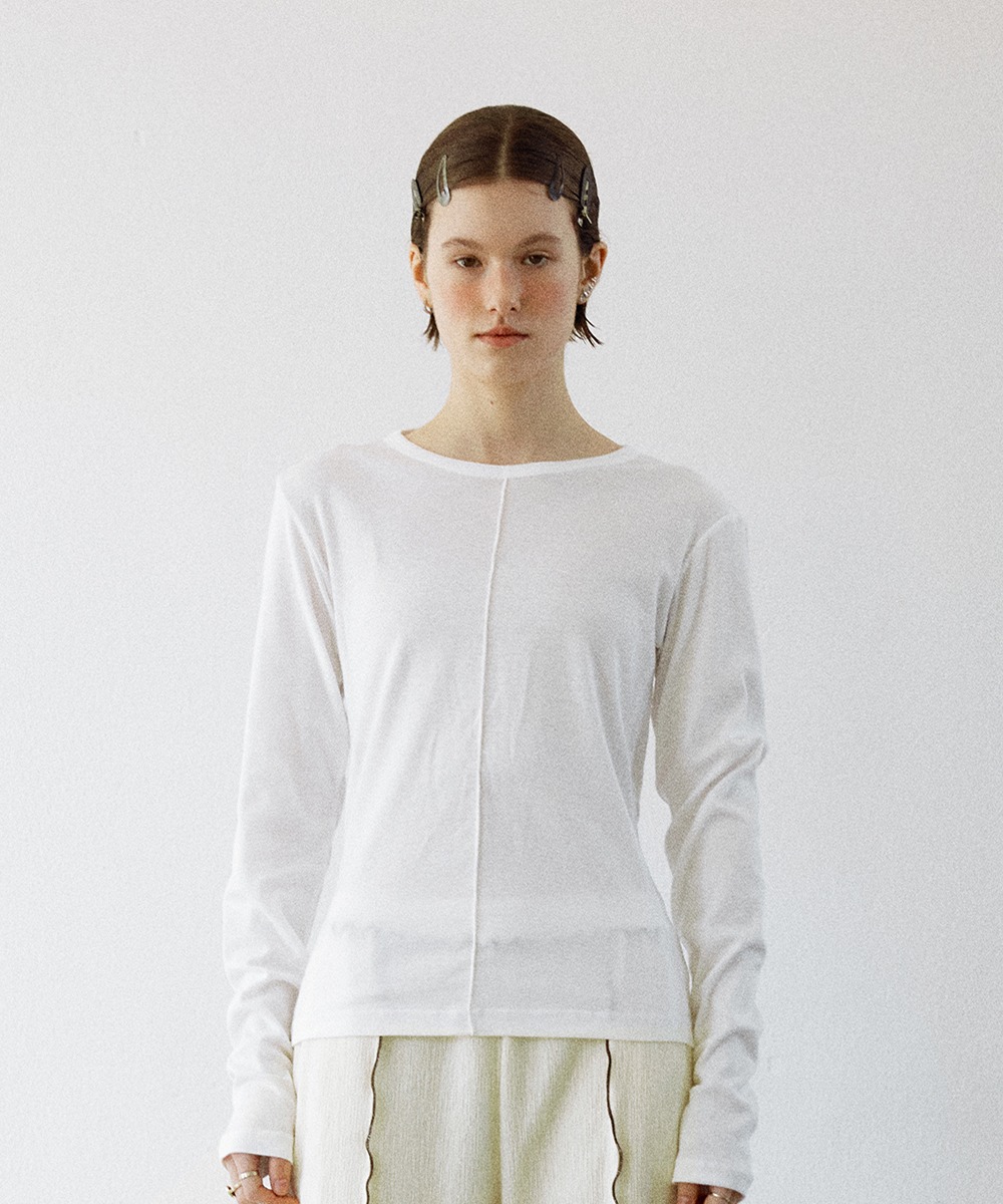 Youngoh영오 BODY POINTED LONGSLEEVE TS OFF WHITE