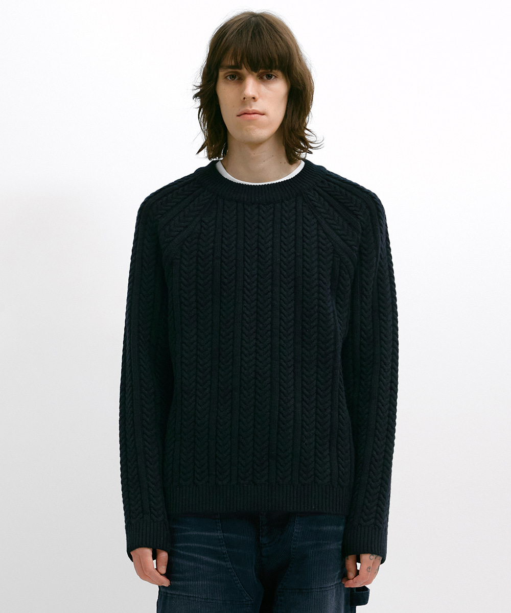 Youngoh영오 CABLE RAGLAN KNIT NAVY