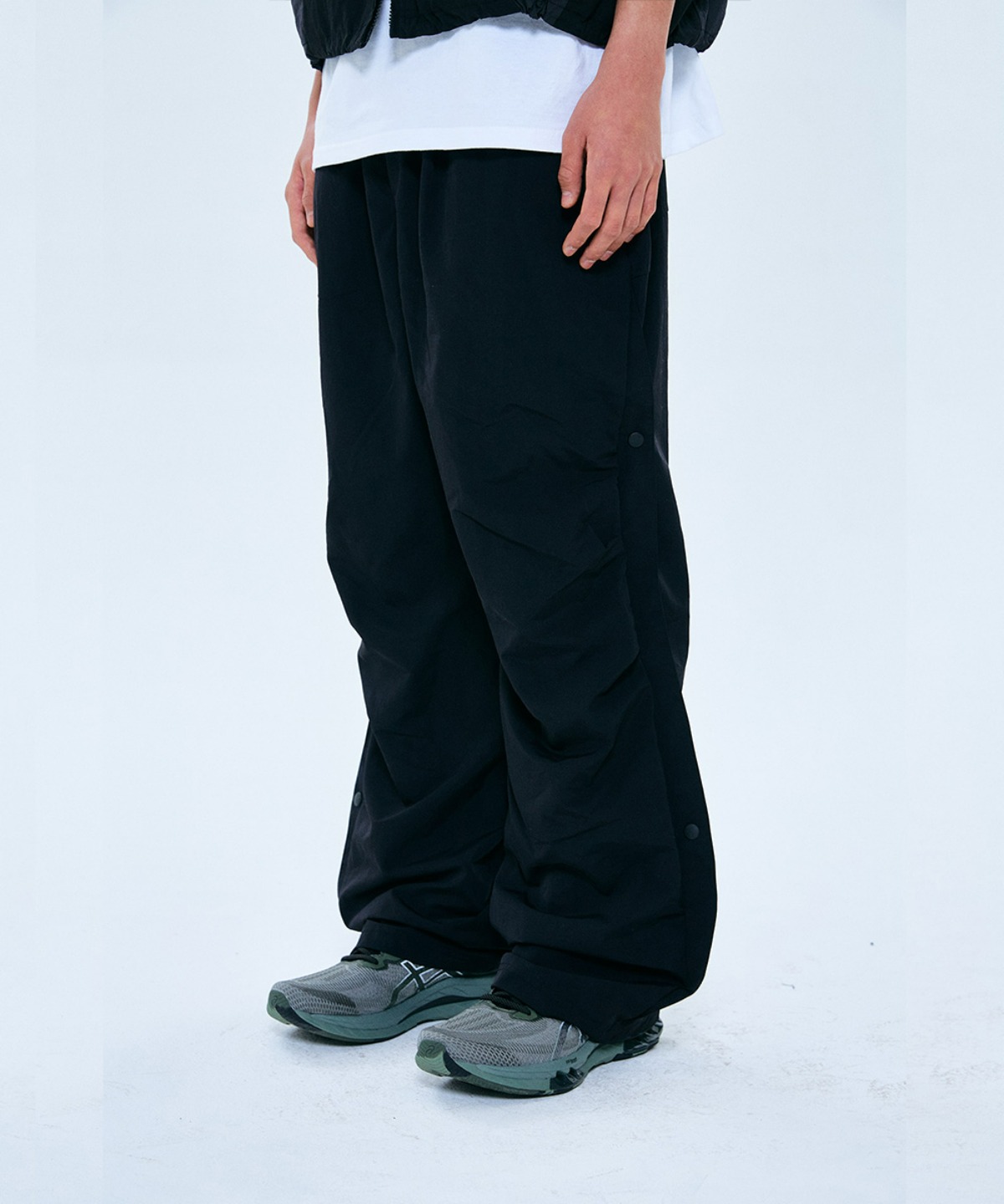 THE COLDEST MOMENT더콜디스트모먼트 TCM fish pants (black)