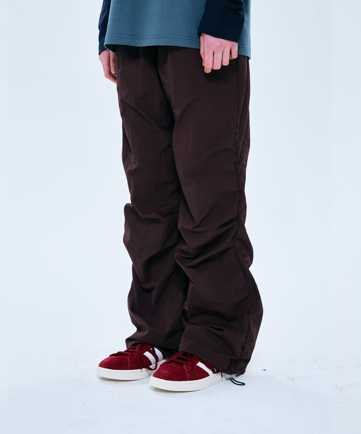 THE COLDEST MOMENT더콜디스트모먼트 TCM nylon shirring tuck pants (burgundy)