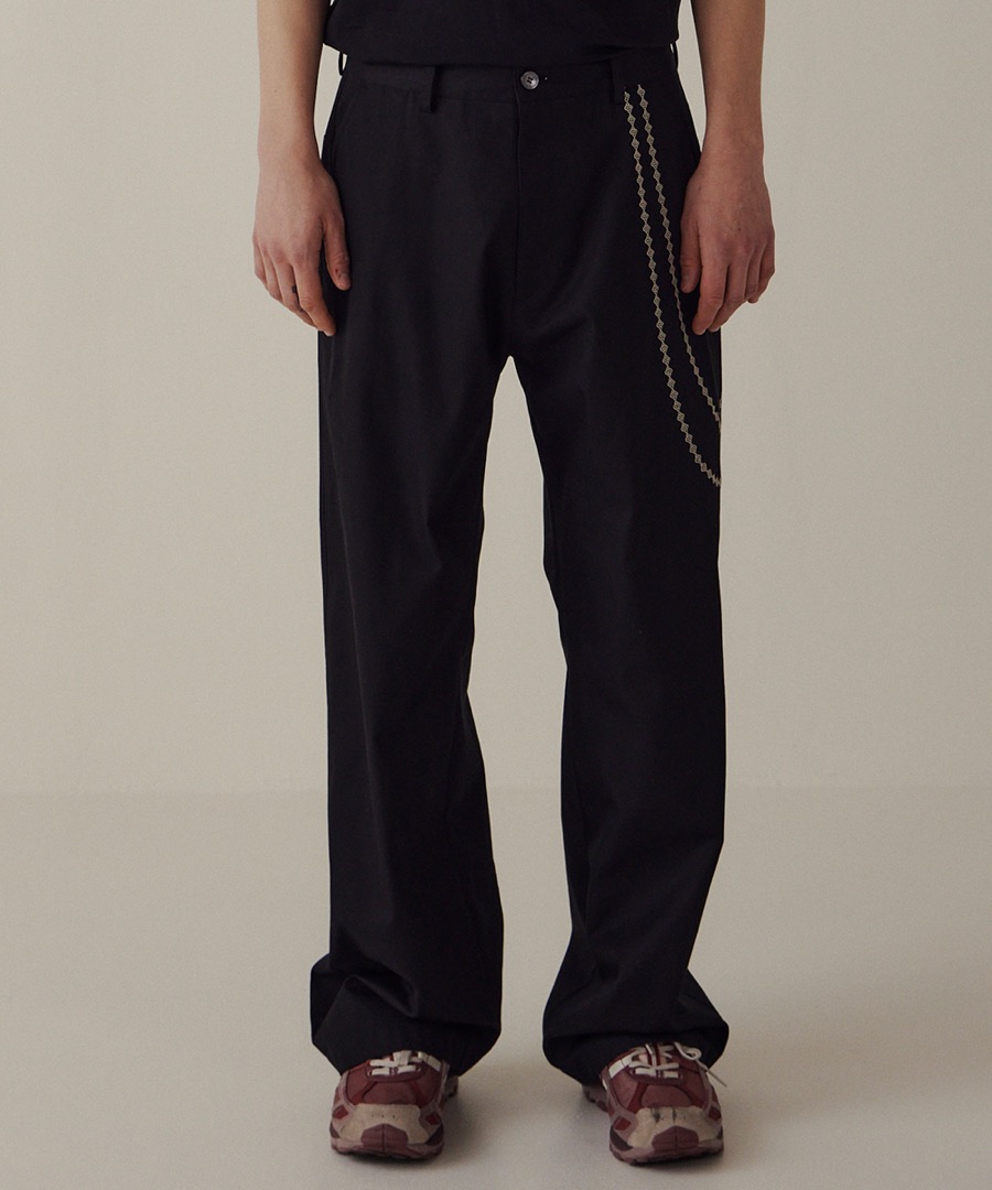 Surface Edition서피스 에디션 CHAIN EMBROIDERED PANTS_BLACK