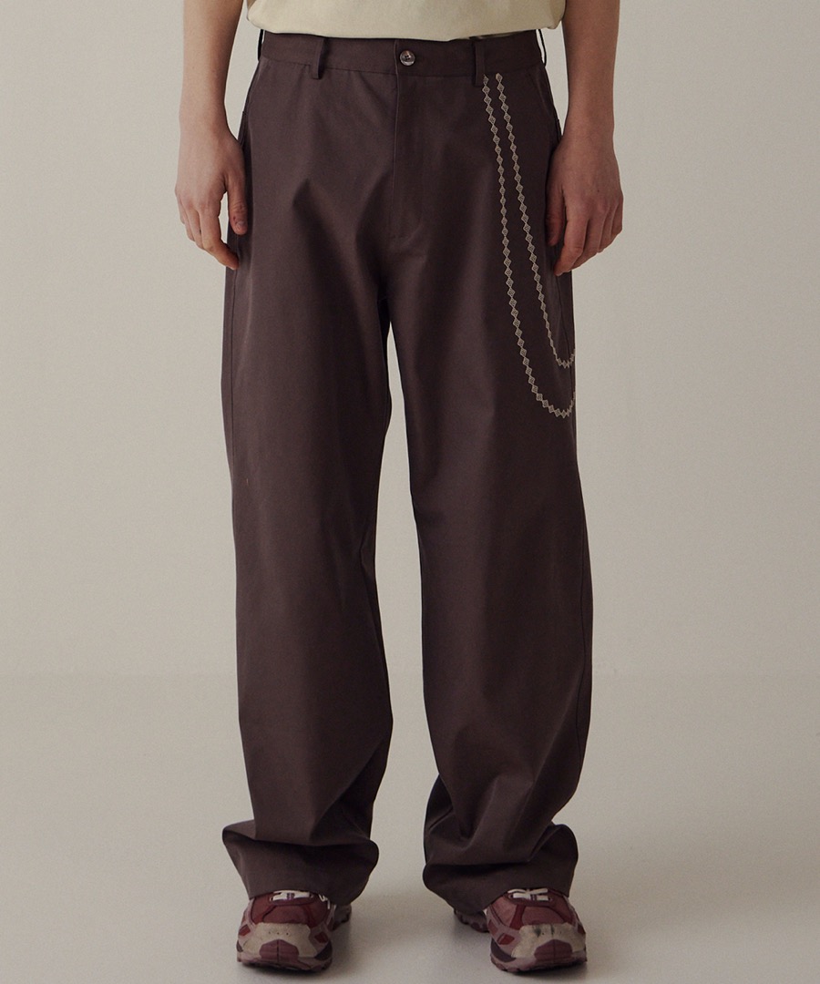 Surface Edition서피스 에디션 CHAIN EMBROIDERED PANTS_DARK BROWN