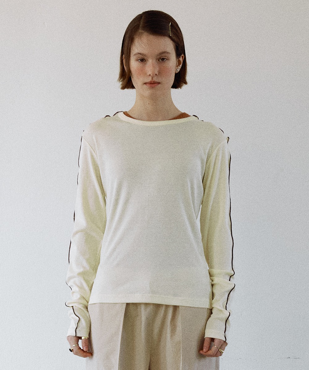 Youngoh영오 LINE POINTED LONGSLEEVE TS PALE YELLOW